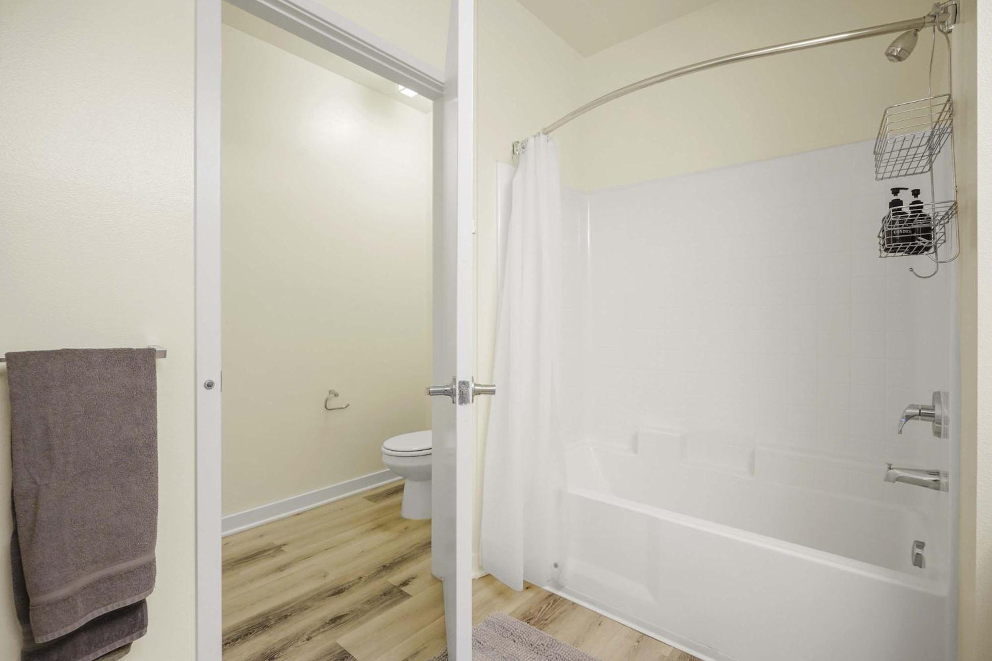 Elegant 2br Downtown Angeles Arts District Los Angeles