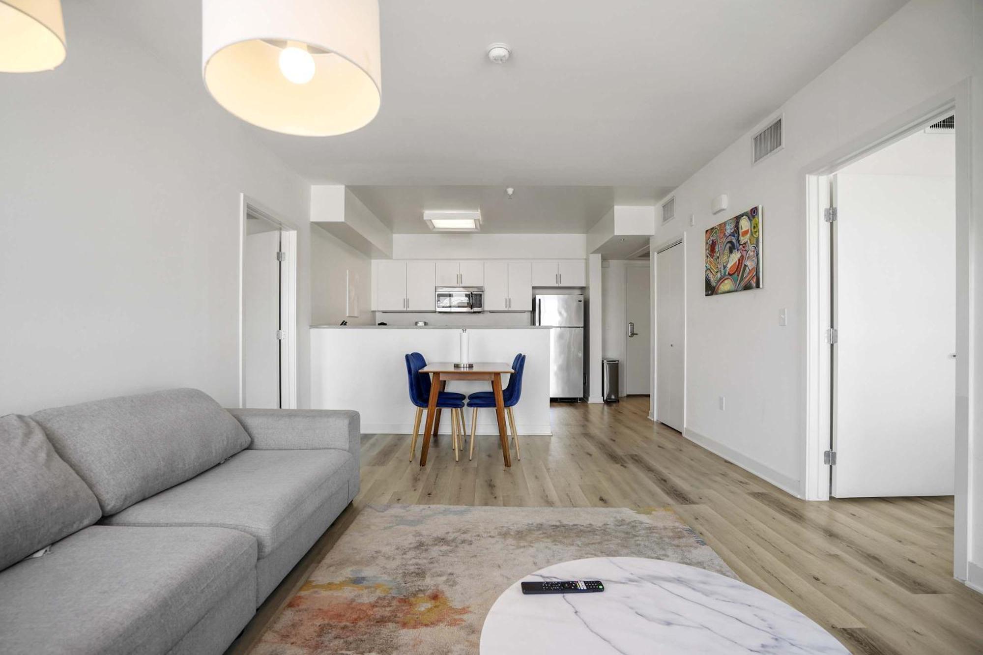 Elegant 2br Downtown Angeles Arts District Apartment